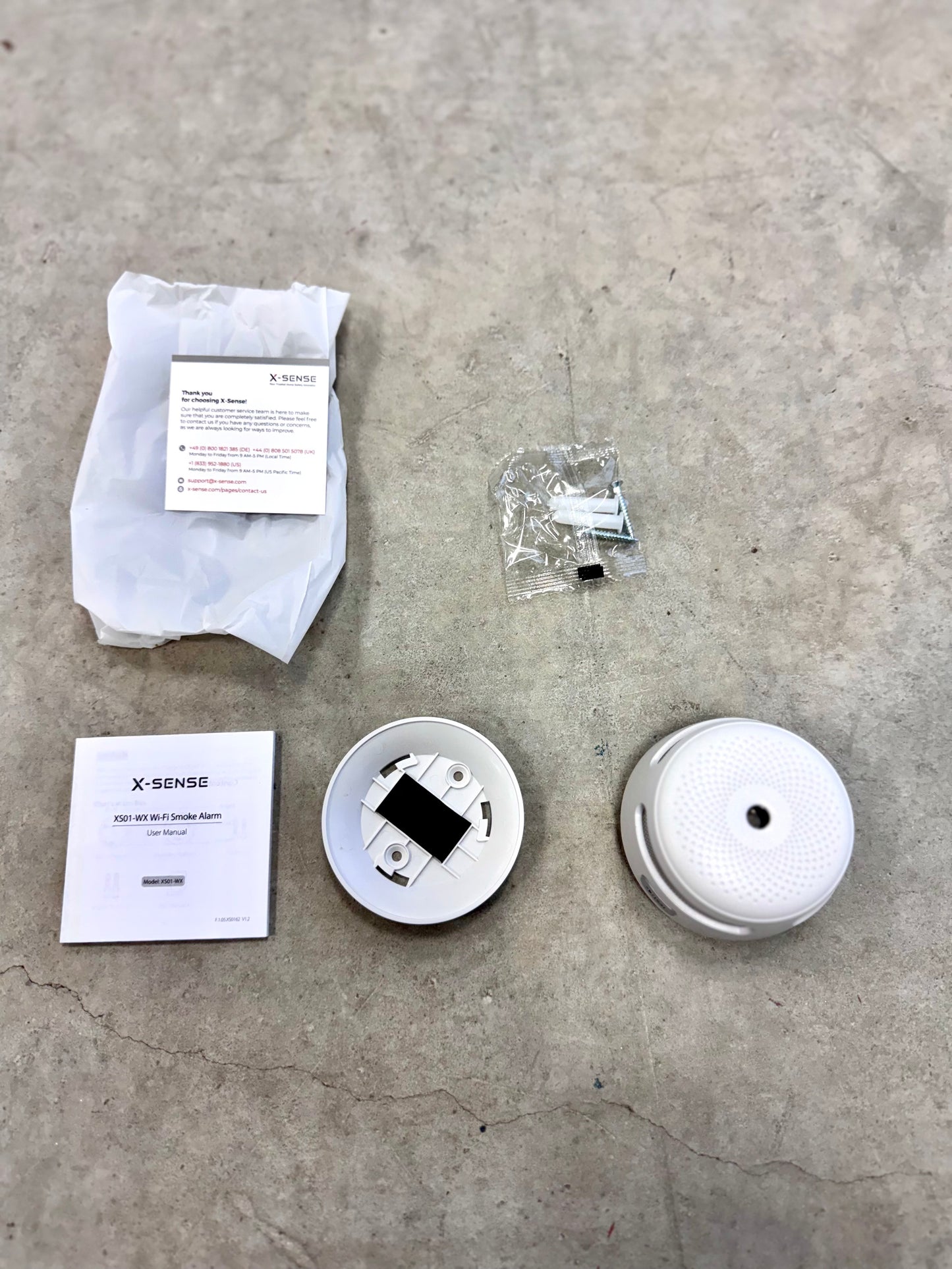 Detector de humos doméstico con accesorios